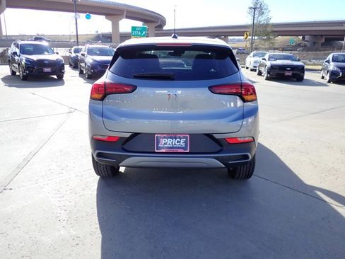Used 2024 Buick Encore GX Preferred image 3