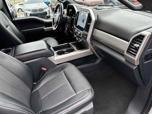 Used 2022 Ford F250 Lariat w/ Chrome Package image 24
