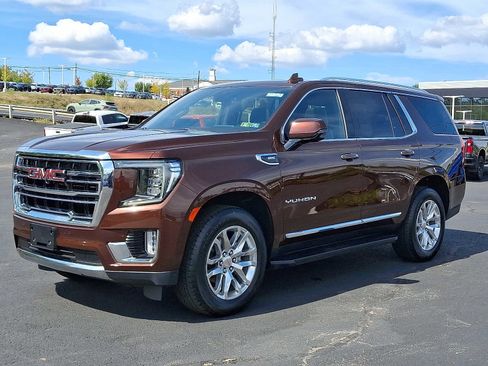 Used 2022 GMC Yukon SLT w/ SLT Luxury Package image 4