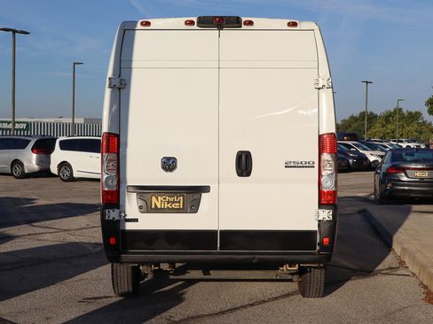 Used 2023 RAM ProMaster 2500 image 5