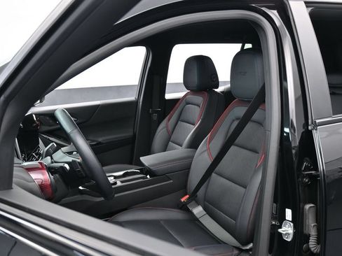 Used 2025 Chevrolet Equinox RS FWD image 10