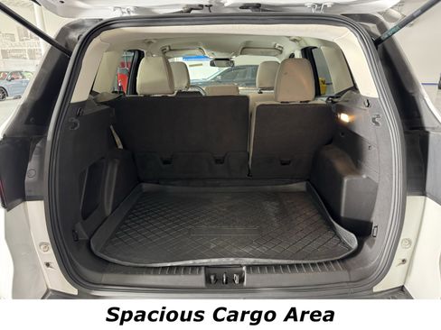 Used 2018 Ford Escape SE w/ Ford Safe & Smart Package image 13