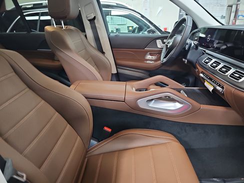 New 2026 Mercedes-Benz GLE 450e 4MATIC image 10