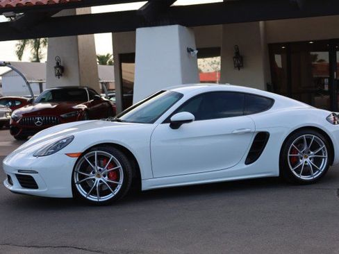 Used 2019 Porsche 718 Cayman S RWD image 5