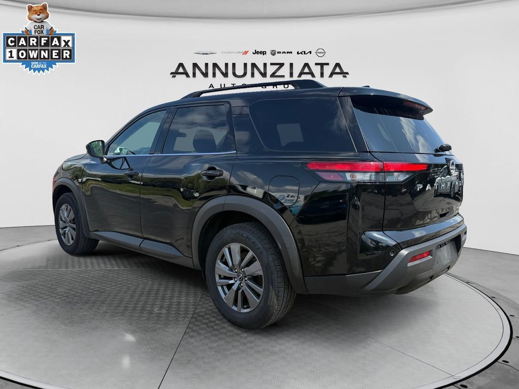 Certified 2024 Nissan Pathfinder SV AWD/4WD image 3