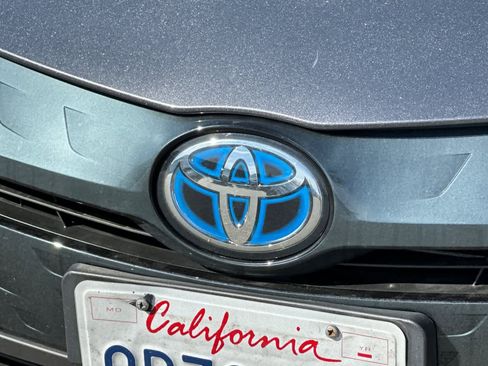 Used 2020 Toyota Prius Prime LE image 13