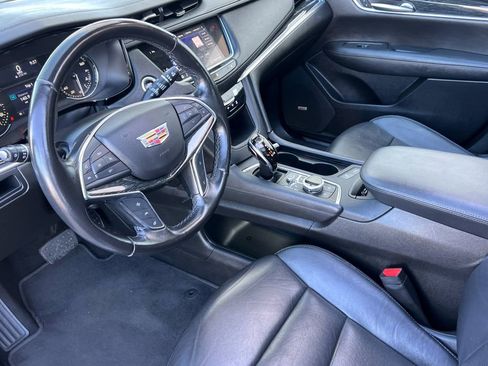 Used 2020 Cadillac XT5 Premium Luxury image 12