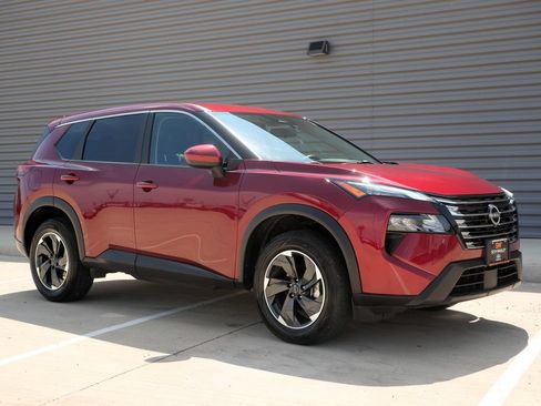 Used 2024 Nissan Rogue SV AWD/4WD image 1
