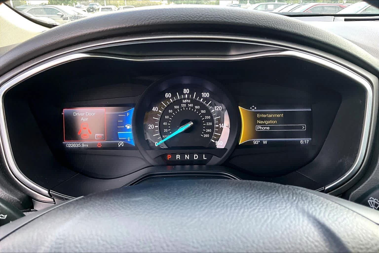 Used 2020 Ford Fusion SE FWD image 26