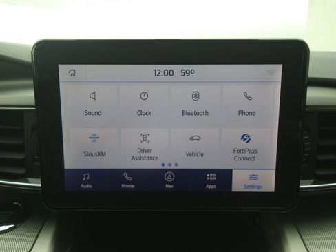 Used 2022 Ford Explorer XLT w/ XLT Sport Appearance Package AWD/4WD image 25