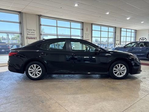Certified 2025 Toyota Camry LE FWD image 3