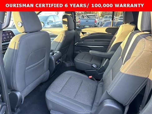 Certified 2025 Chevrolet Traverse LT image 16