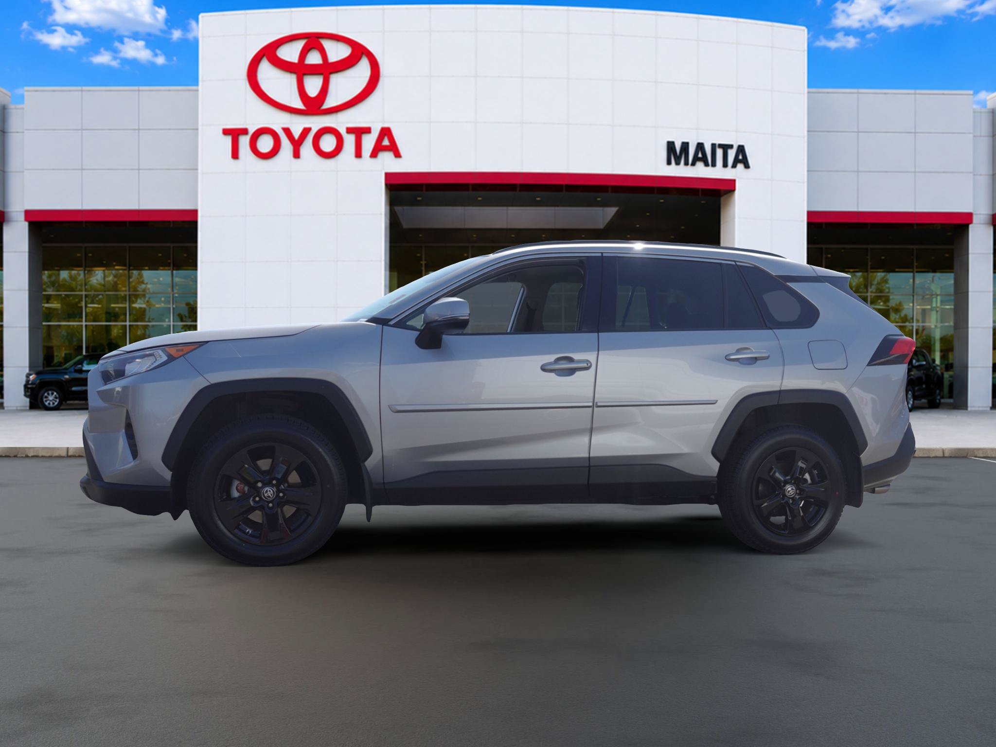 Used 2021 Toyota RAV4 XLE w/ XLE Grade Weather Package FWD image 6