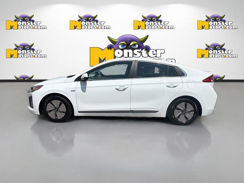 Used 2020 Hyundai Ioniq SE FWD image 8