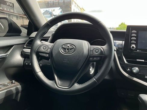 Used 2022 Toyota Camry SE w/ Carpet Mat Package (TMS) FWD image 19