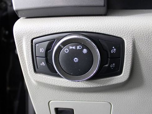 Used 2020 Ford F150 XLT image 19