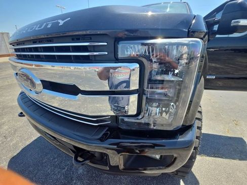 Used 2019 Ford F250 Lariat w/ Lariat Ultimate Package AWD/4WD image 28