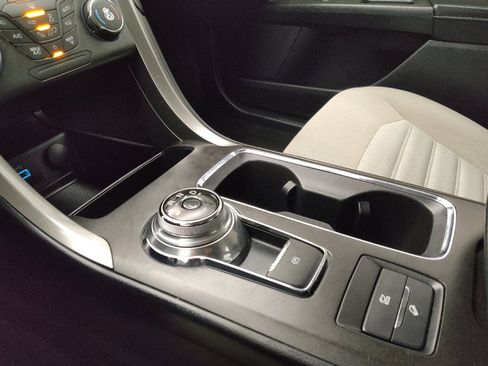 Used 2018 Ford Fusion S image 26