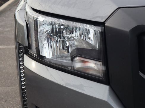 Certified 2024 Nissan Frontier S image 11