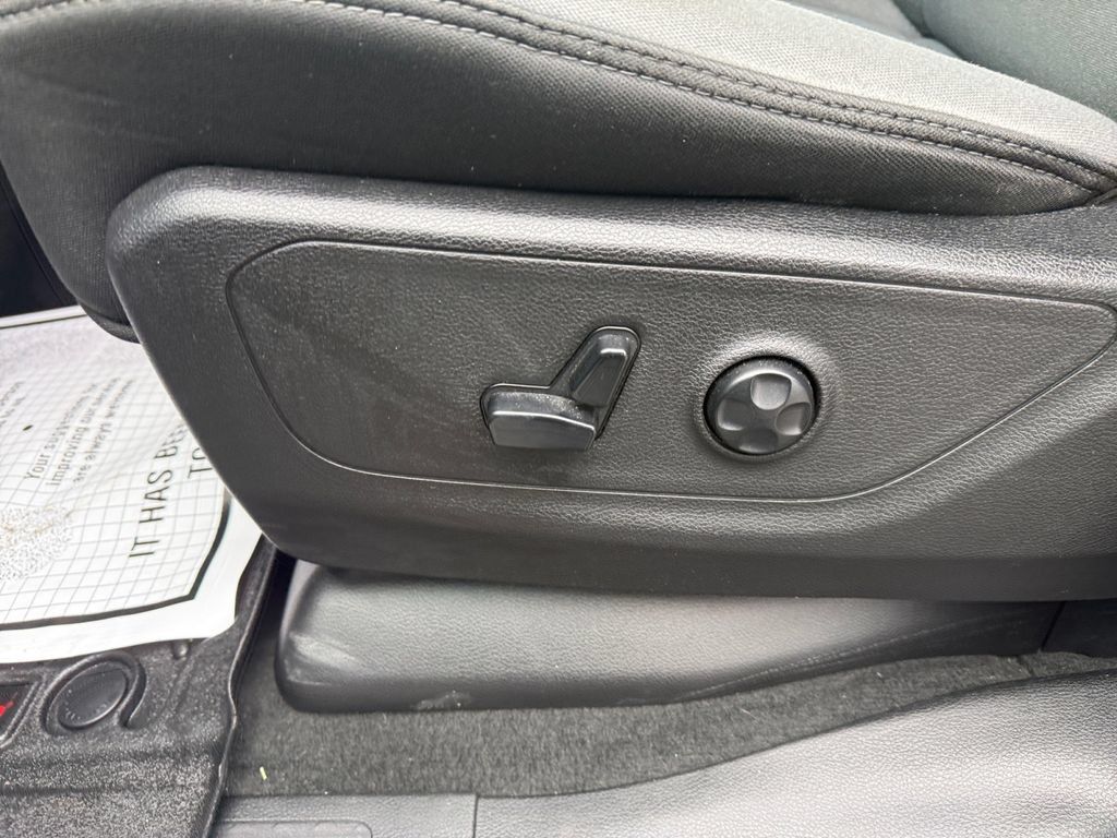 Used 2019 RAM 1500 Big Horn AWD/4WD image 27