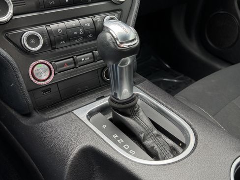 Used 2019 Ford Mustang Coupe image 47