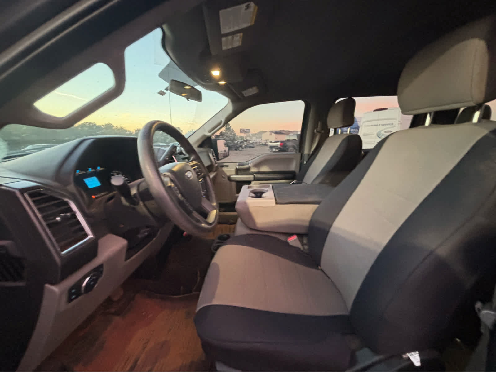 Used 2015 Ford F150 XLT AWD/4WD image 3
