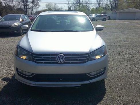 Used 2015 Volkswagen Passat 3.6 SEL Premium image 6