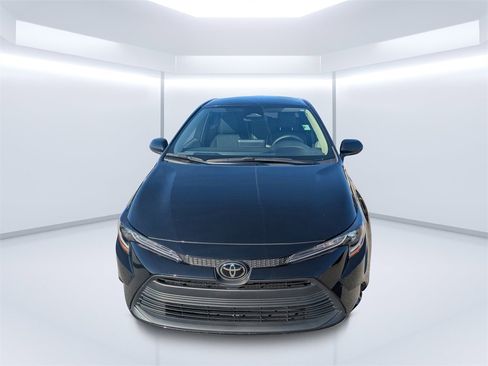 Used 2024 Toyota Corolla LE image 8