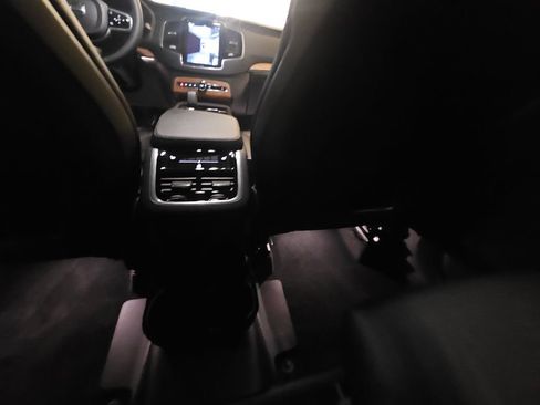 Certified 2023 Volvo XC90 B6 Plus w/ Protection Package AWD/4WD image 15