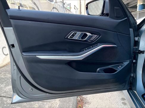 Certified 2023 BMW 330i Sedan w/ Premium Package image 21