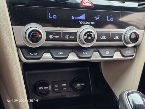 Used 2019 Hyundai Elantra Value Edition w/ Winter Weather Package FWD image 21