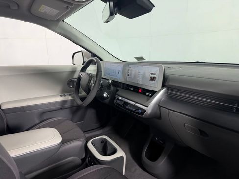Used 2024 Hyundai Ioniq 5 SEL RWD image 32