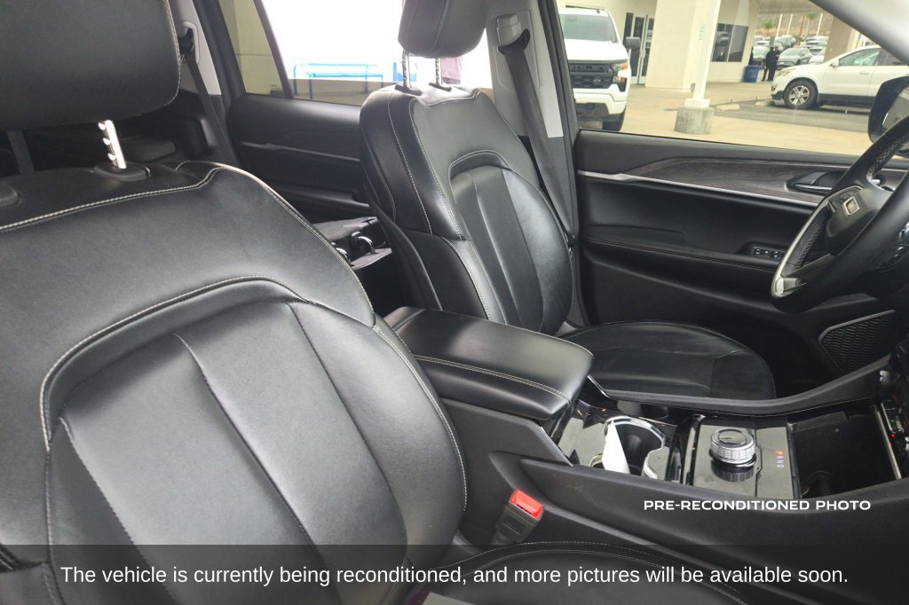 Used 2022 Jeep Grand Cherokee L Limited w/ Trailer Tow Group (B) RWD image 15