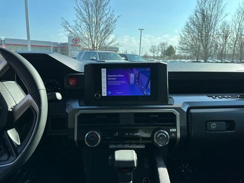 Certified 2025 Toyota Tacoma TRD Off-Road image 23