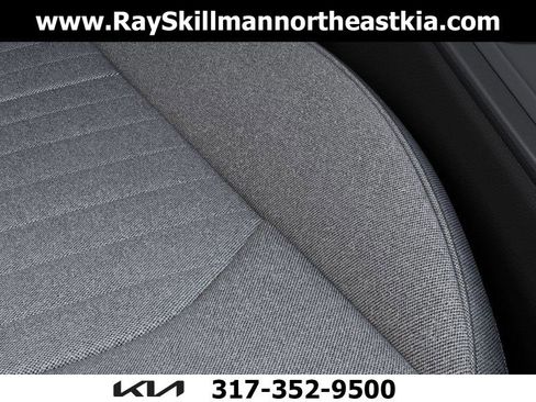 New 2025 Kia K4 EX image 24