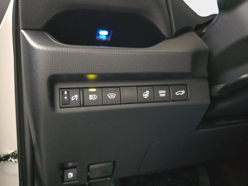 Used 2025 Toyota RAV4 XSE w/ Weather Package AWD/4WD image 27