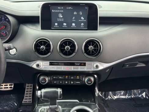 Used 2020 Kia Stinger GT-Line image 21