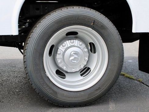 New 2024 RAM 5500 Tradesman w/ Chrome Appearance Group image 15