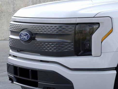 New 2025 Ford F150 Lightning XLT AWD/4WD image 17