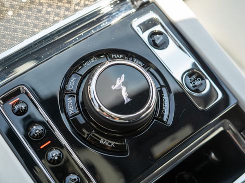 Certified 2024 Rolls-Royce Cullinan Black Badge w/ Leather Finishing Pack AWD/4WD image 18