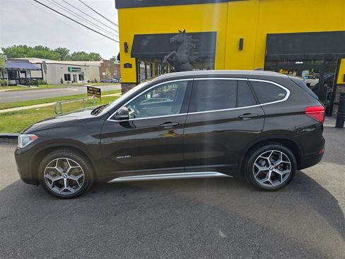 Used 2017 BMW X1 xDrive28i AWD/4WD image 19