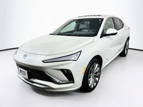 Certified 2024 Buick Envista Avenir FWD image 3