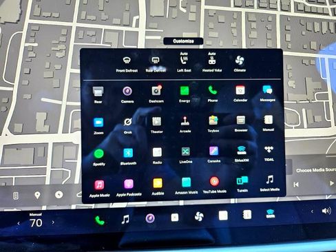 Used 2023 Tesla Model X image 39