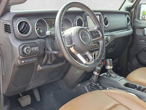 Used 2022 Jeep Wrangler Unlimited Sahara w/ Cold Weather Group AWD/4WD image 9