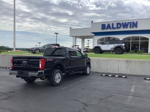 Used 2024 Ford F250 XLT AWD/4WD image 7