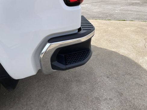 Used 2025 GMC Sierra 1500 SLT image 44