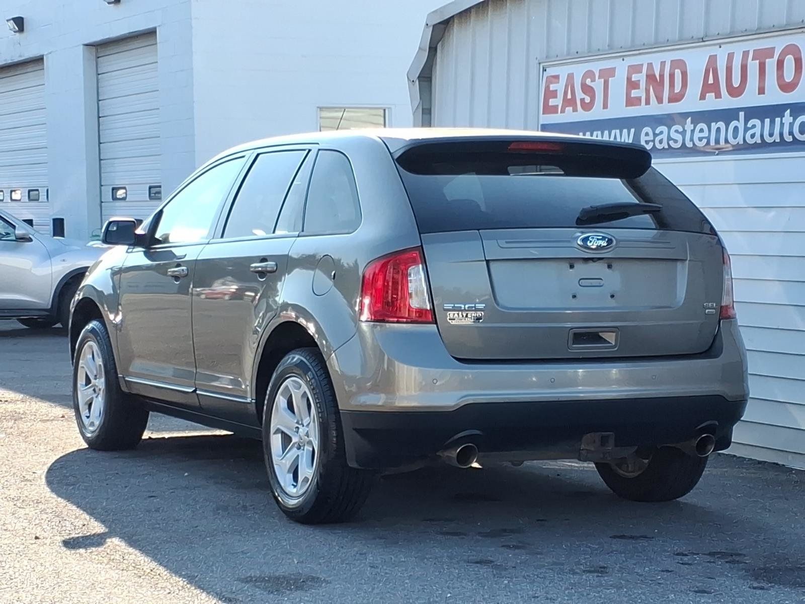 Used 2014 Ford Edge SEL w/ Equipment Group 205A AWD/4WD image 3
