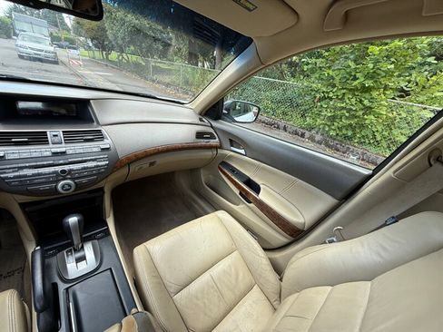 Used 2009 Honda Accord EX-L image 17