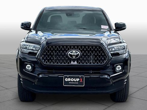 Used 2022 Toyota Tacoma Limited w/ Nightshade Package image 4