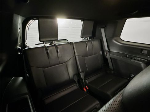 Used 2024 Lexus GX 550 w/ Accessory Package (Z1) AWD/4WD image 29